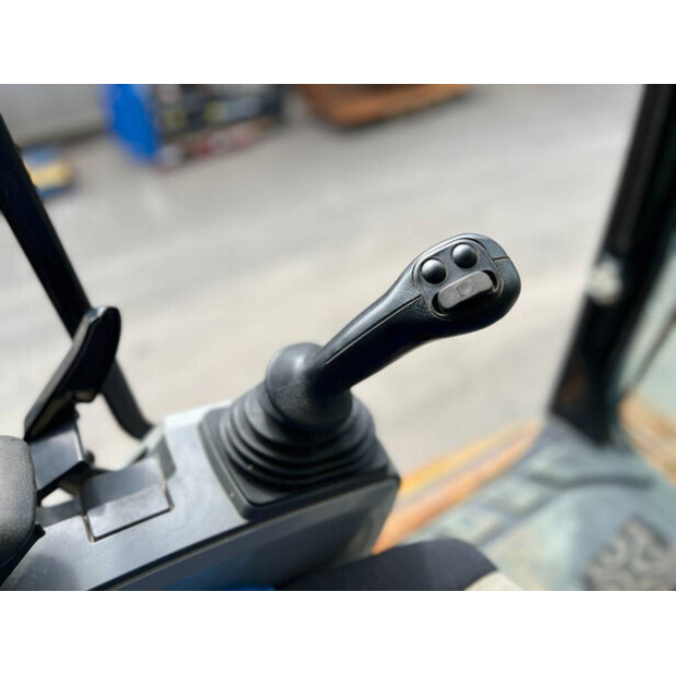2017 Caterpillar 352F-49072729