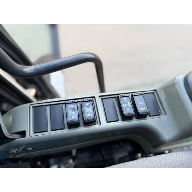 2016 هيتاشى ZX250LC-5B-49072908