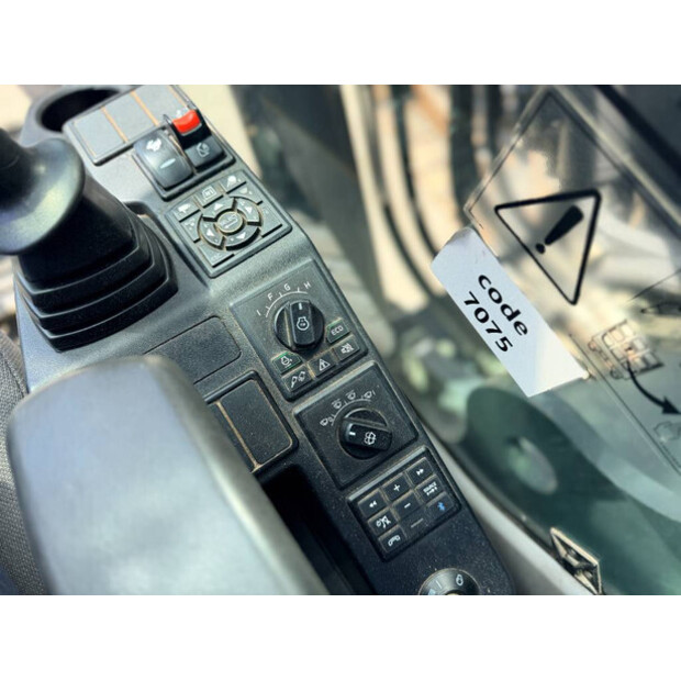 2022 فولفو EC300EL-49072971