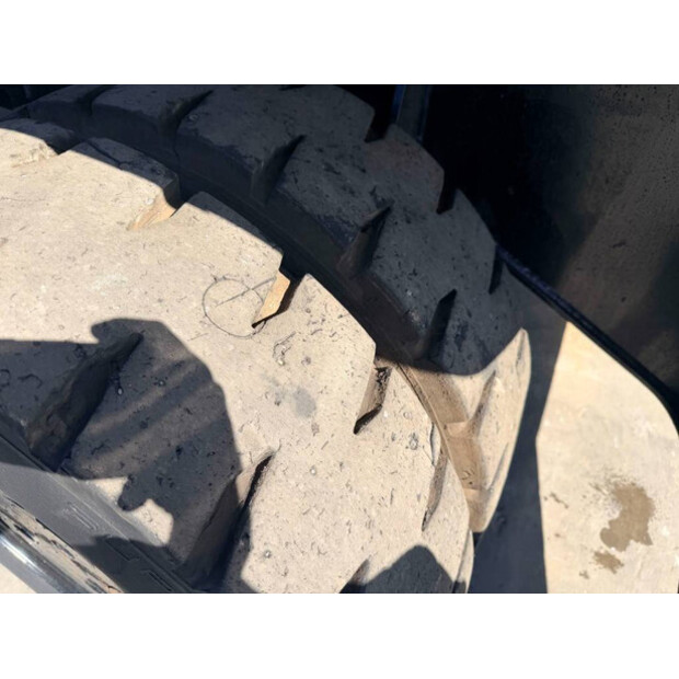 2011 Caterpillar M322D MH-49073848