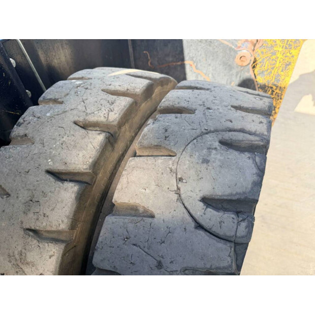 2011 Caterpillar M322D MH-49073850