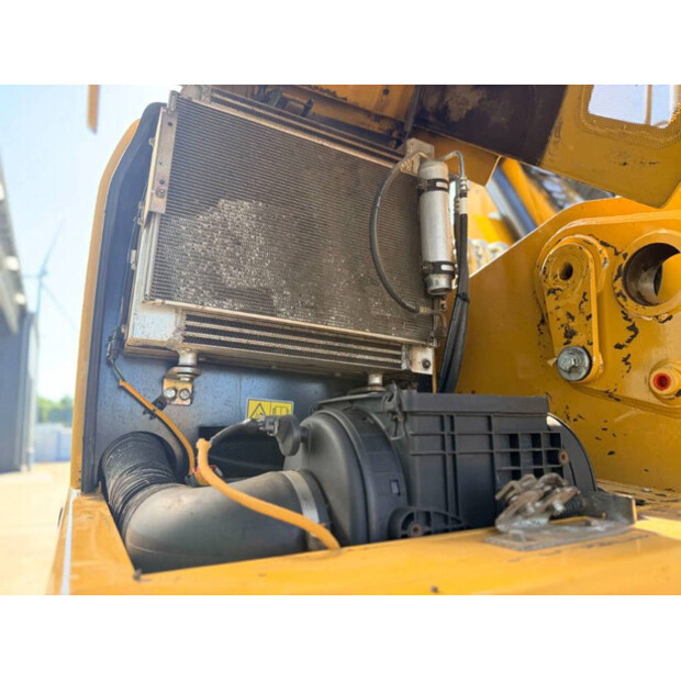 2011 Caterpillar M322D MH-49073856