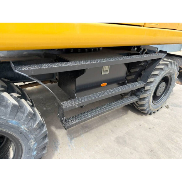 2015 Caterpillar M318F-49073917