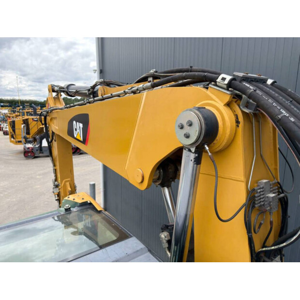 2015 Caterpillar M318F-49073928