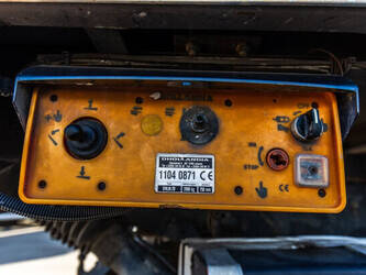 2011-volvo-fl-250-49076935
