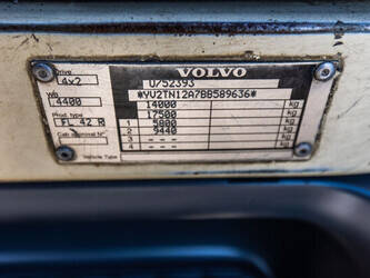 2011-volvo-fl-250-49076951