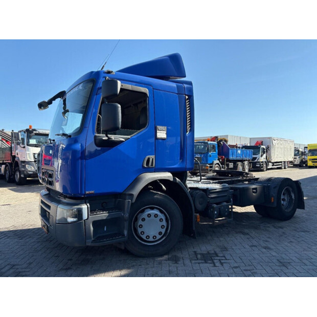 2017 رينو D-49079698