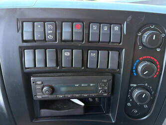 2017-renault-d-1487433-49079707