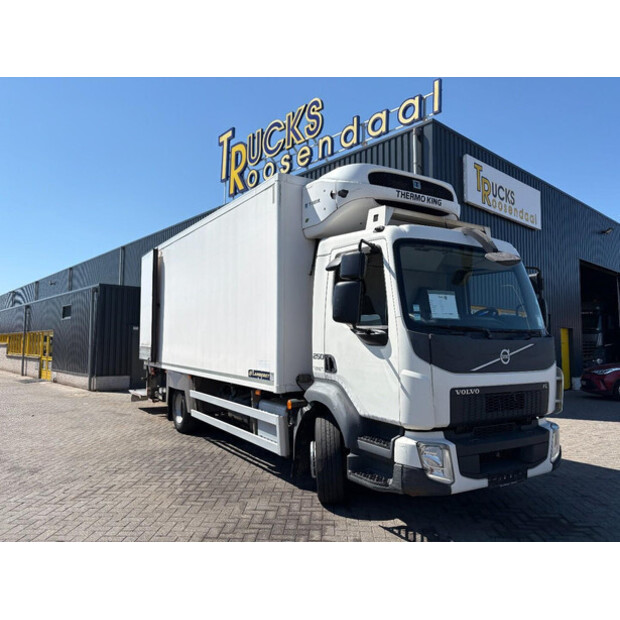 2015 Volvo FL-49079722