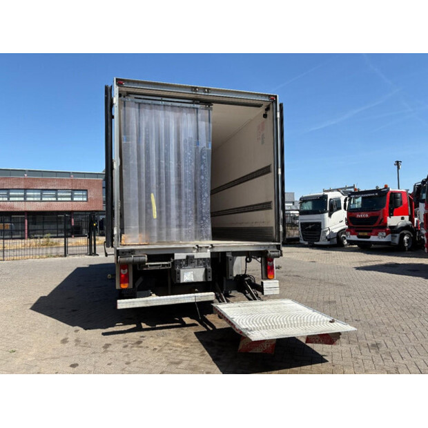 2015 Volvo FL-49079726