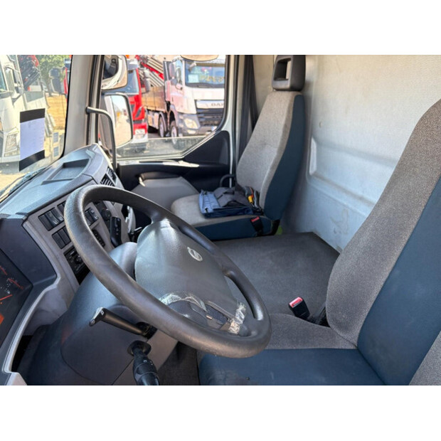 2015 Volvo FL-49079728