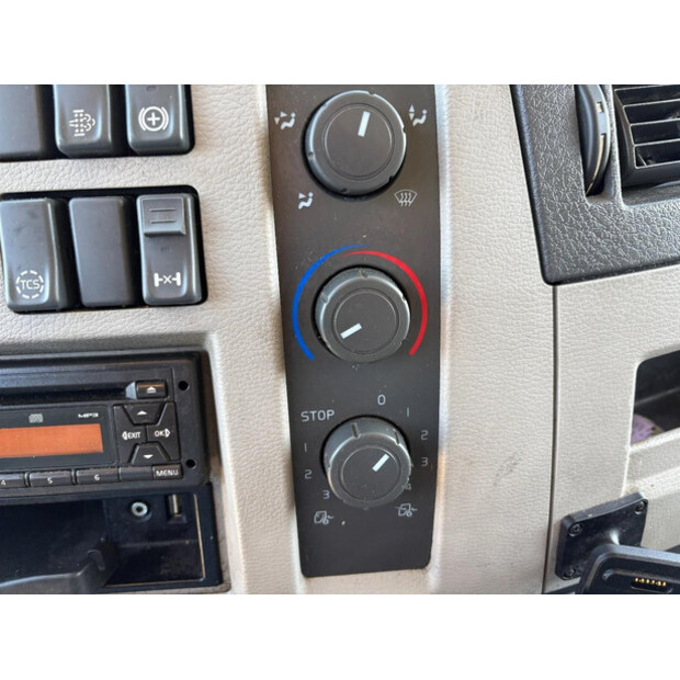 2015 Volvo FL-49079732