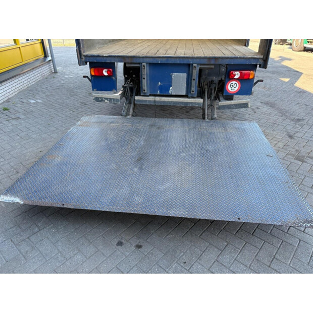 2016 داف LF-49079802