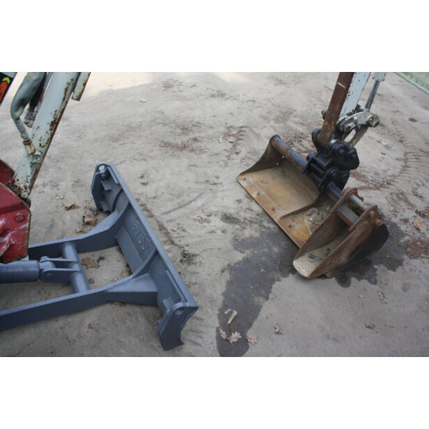 2013 TAKEUCHI TB016-49080709