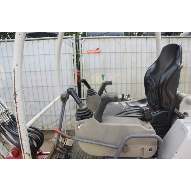 2013 TAKEUCHI TB016-49080712