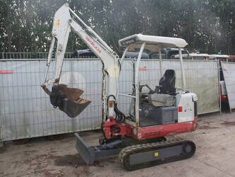 2013-takeuchi-tb016-1487462-49080716