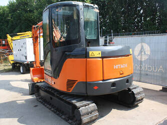 2013-hitachi-zx60u-49080846