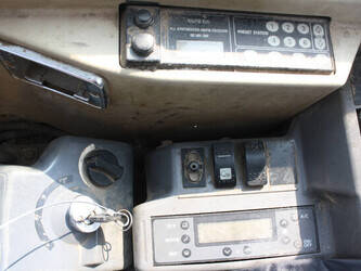 2013-hitachi-zx60u-49080854