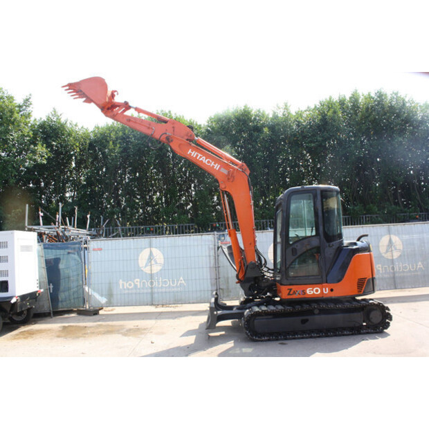 2013 Hitachi ZX60U-49080862