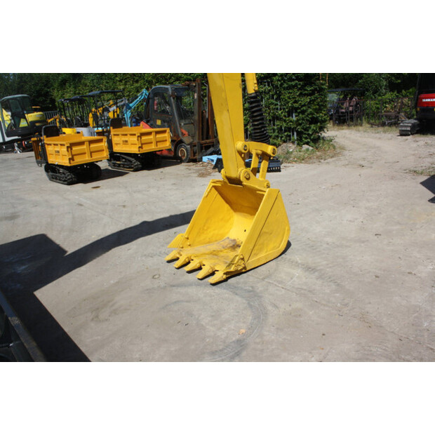 2016 Komatsu PC70-8-49080972