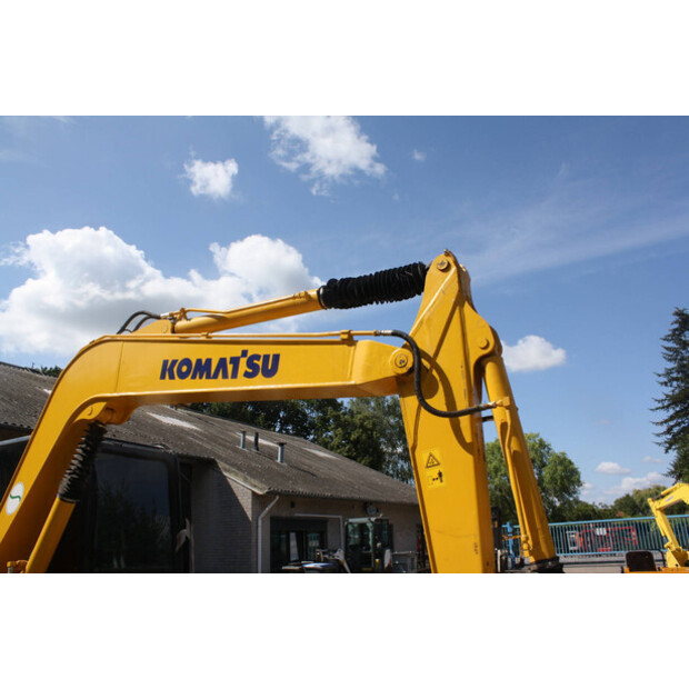 2016 Komatsu PC70-8-49080973