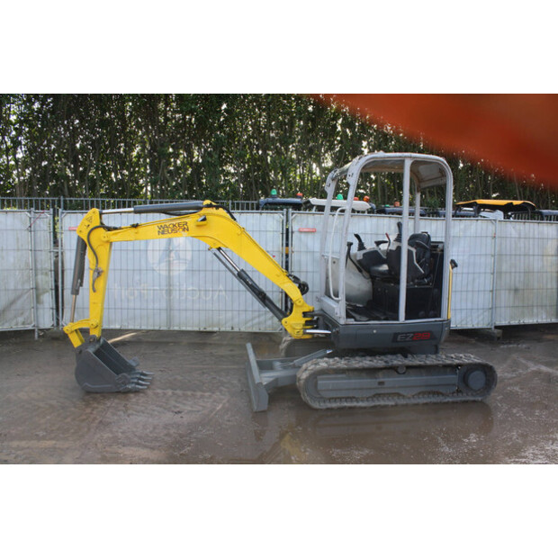 2015 نيوسون EZ28-49081106