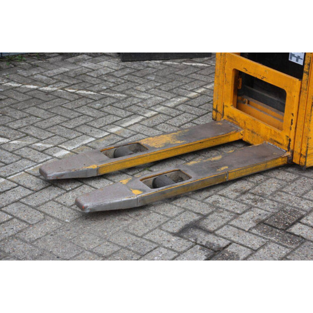 2002 جنجهينريتش EJC12-49081231