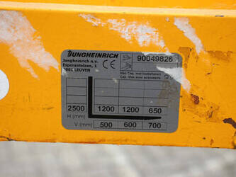 2002-jungheinrich-ejc12-1487495-49081236