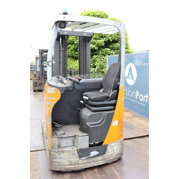 2011 Still FM-X20-49081540