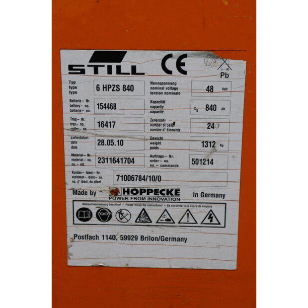 2010 Still FM-X25-49081591