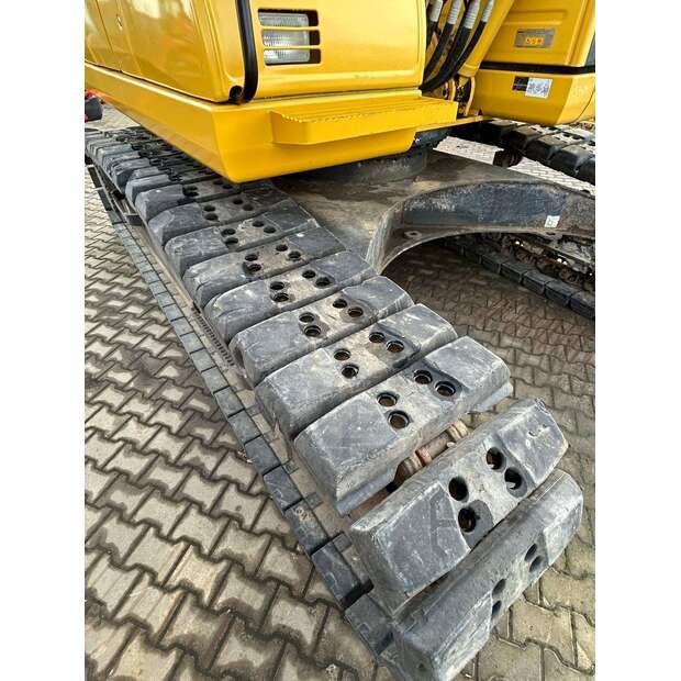 Komatsu PC210LC-11-49081998