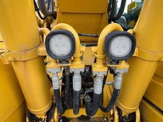 komatsu-pc210lc-11-1487523-49082000