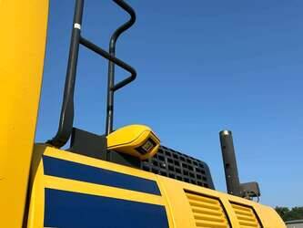 komatsu-pc210lc-11-1487523-49082003