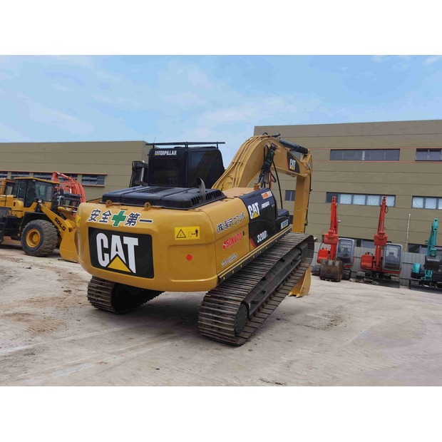 2025 Caterpillar 320DL-49082040