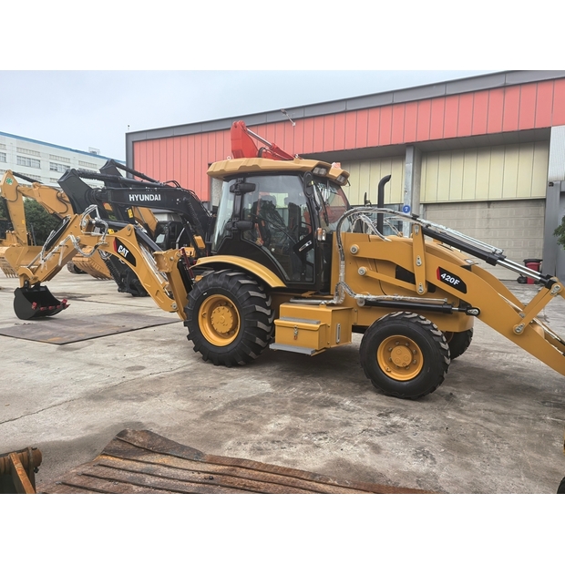 2023 Caterpillar 420F-49082097