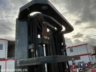nissan-ud02a25pq-3f550-1487559-49082439