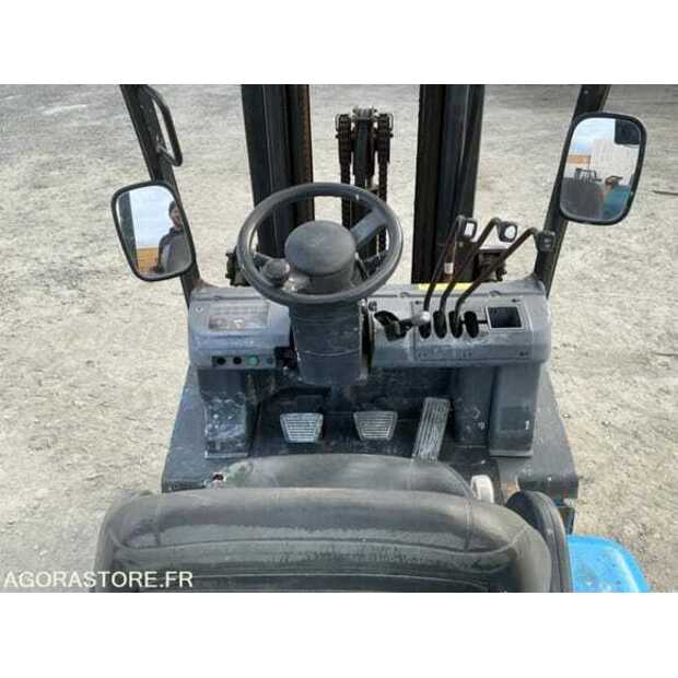 NISSAN UD02A25PQ - 3F550-49082444