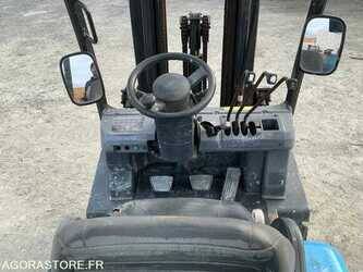 nissan-ud02a25pq-3f550-1487559-49082444