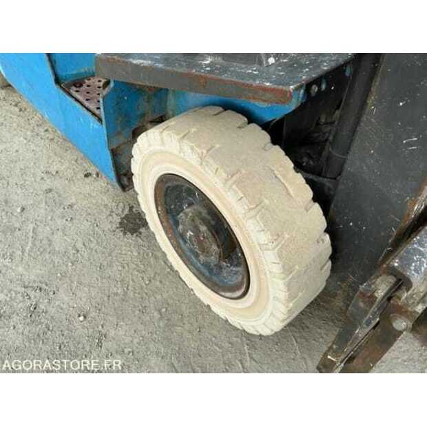 NISSAN UD02A25PQ - 3F550-49082449