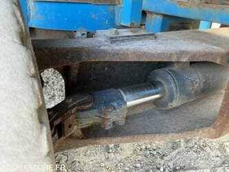 nissan-ud02a25pq-3f550-1487559-49082453