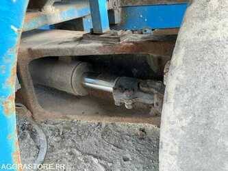 nissan-ud02a25pq-3f550-1487559-49082454