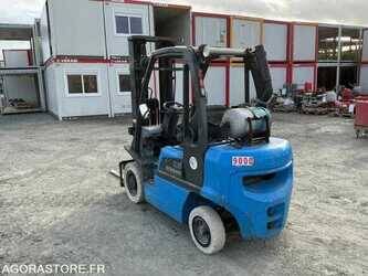nissan-ud02a25pq-3f550-1487559-49082461