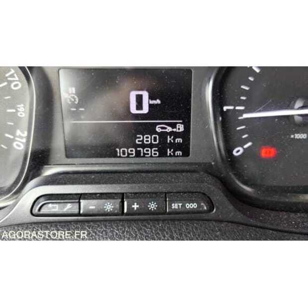 2021 Peugeot Expert-49082473