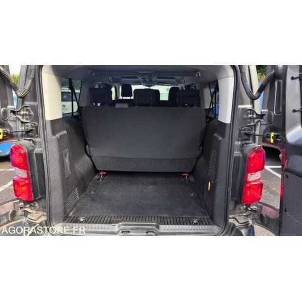 2021 Peugeot Expert-49082495