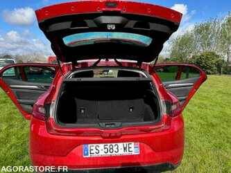 2017-renault-megane-1487563-49082547
