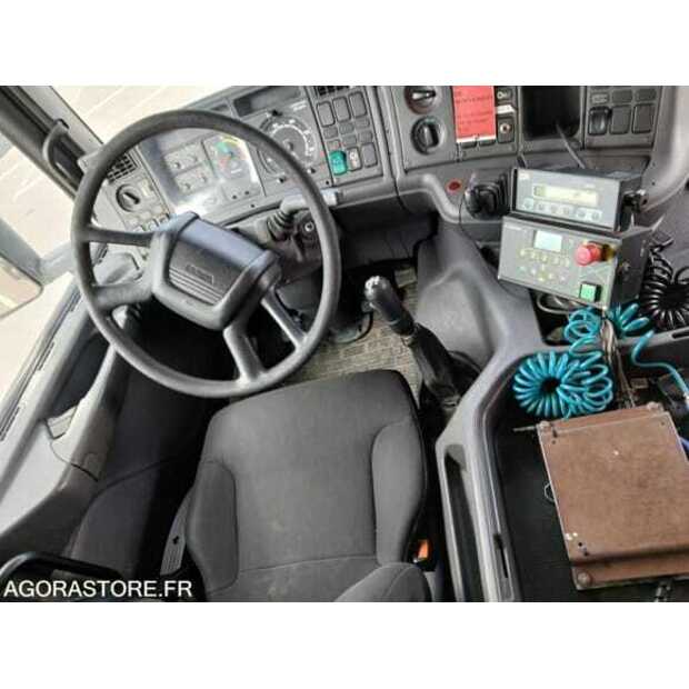 2002 سكانيا 114-49082626