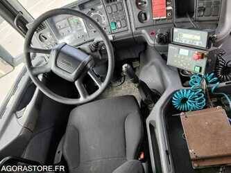 2002-scania-114-1487568-49082626