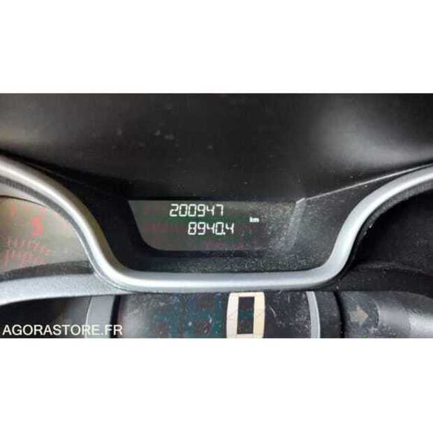 2019 رينو Traffic-49082636
