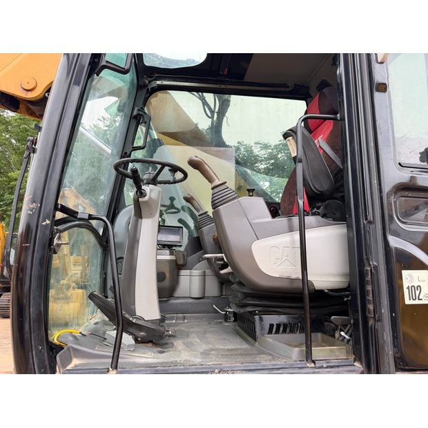 2018 Caterpillar M320D2-49086591