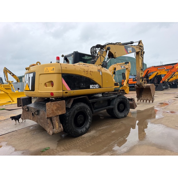 2018 Caterpillar M320D2-49086594